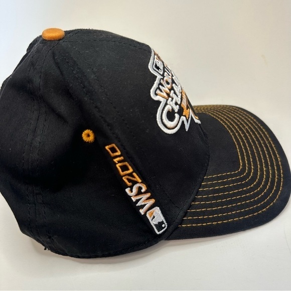 SAN FRANCISCO SF GIANTS 2010 WORLD SERIES CHAMPIONS NEW ERA LOCKER ROOM CAP HAT - Picture 6 of 8